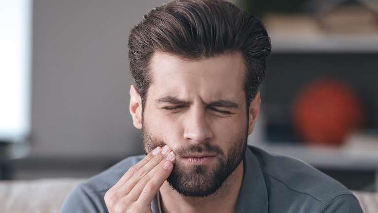 A man with a toothache in Tampa Florida